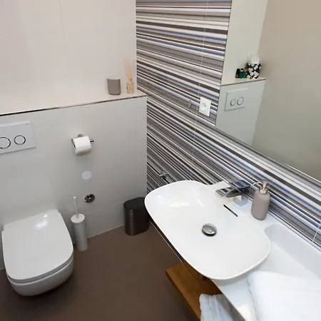 Luxury Ivari Lägenhet *
