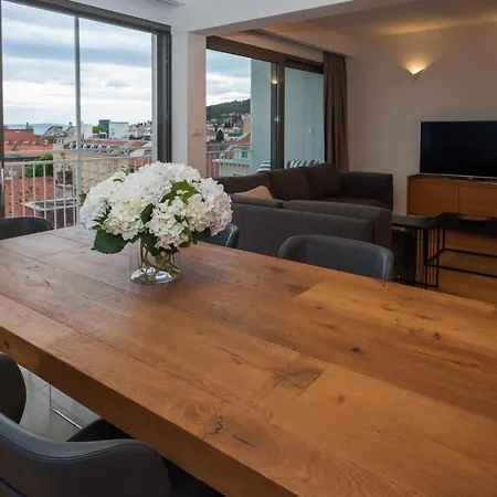 Apartment Luxury Ivari *