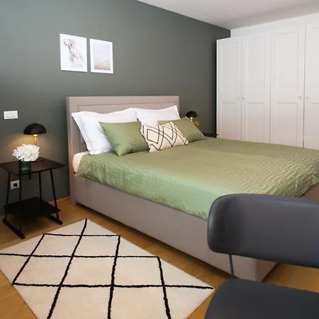 Apartment Luxury Ivari *