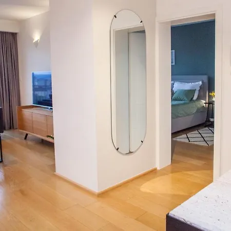 Lägenhet Luxury Ivari *