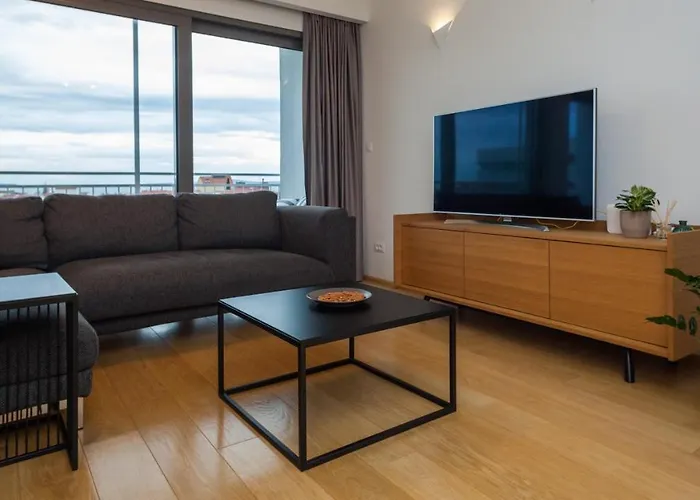 Luxury Ivari * سبليت