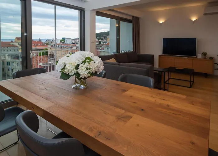Апартаменты Luxury Ivari *