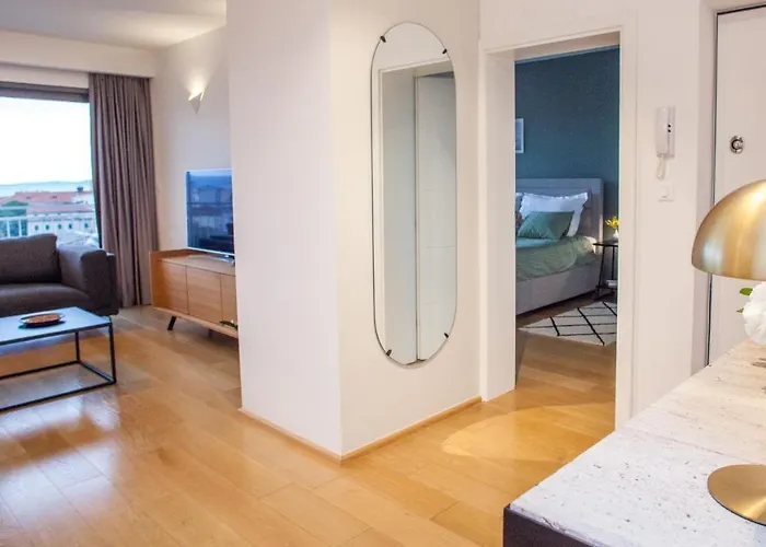 Апартаменты Luxury Ivari *